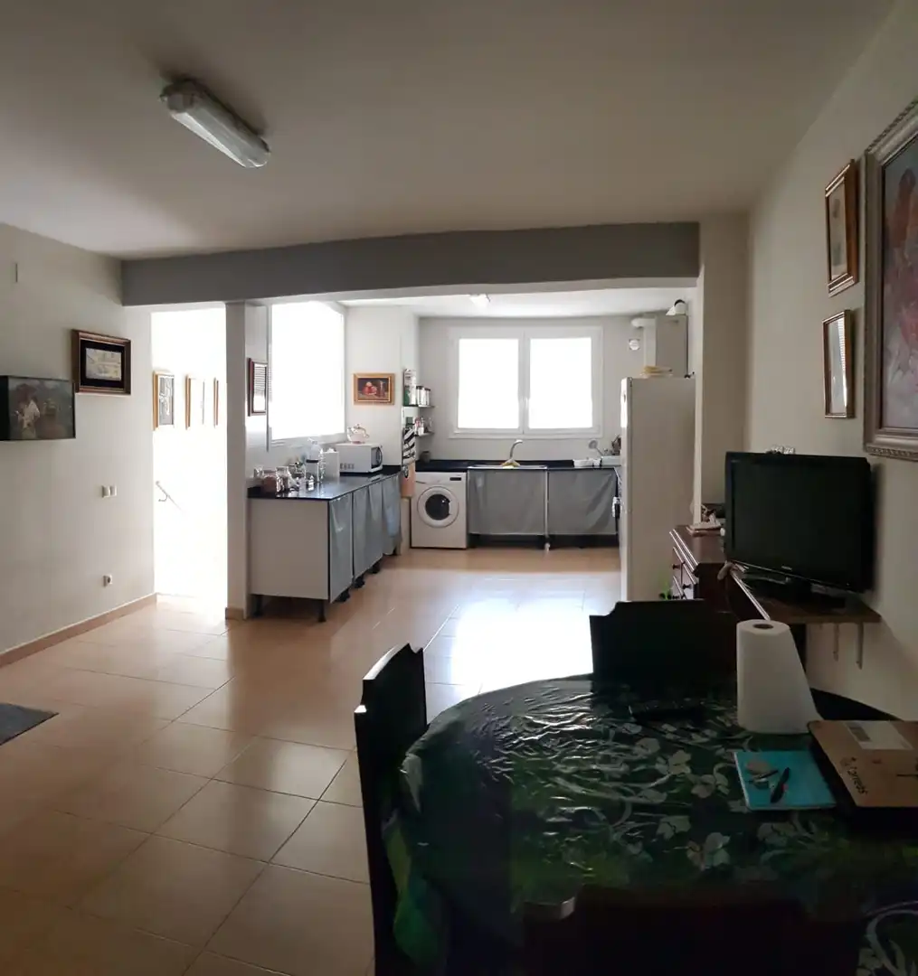 Küche von Einfamilien-Reihenhaus zum Verkauf in Cardedeu mit Privatgarten und Terrasse