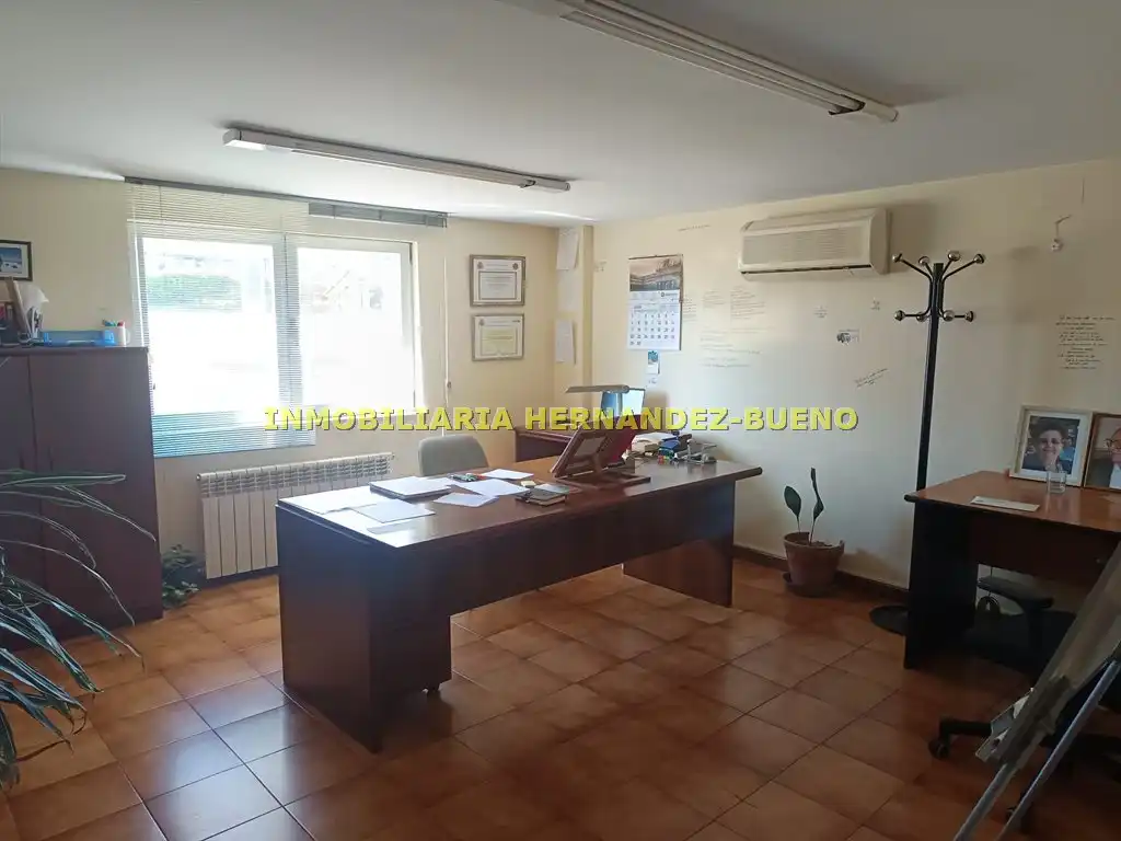 Büro zur Miete in Salamanca mit Klimaanlage, Heizung und Möbliert