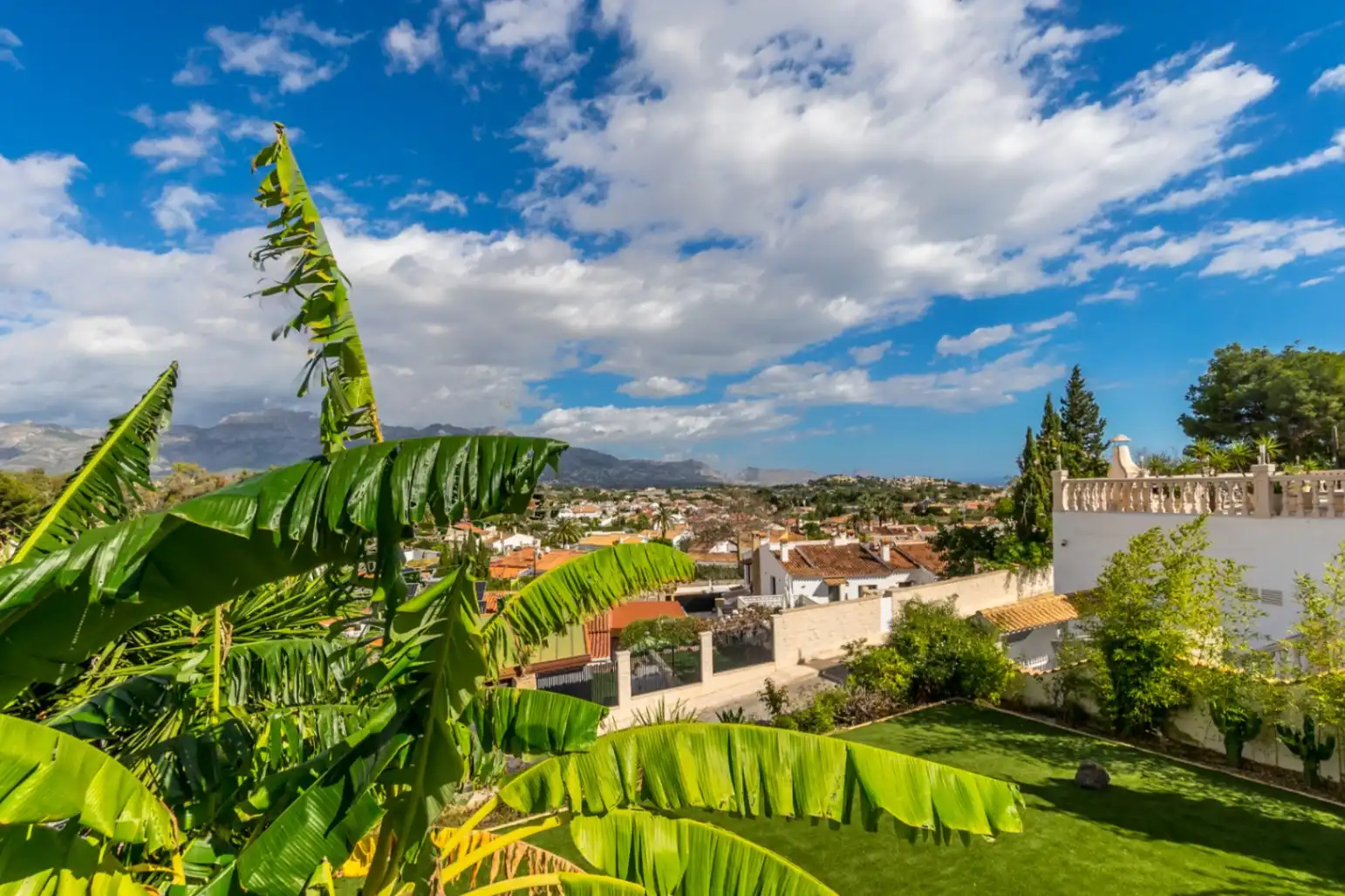 Vista exterior de Casa o xalet en venda en L'Alfàs del Pi