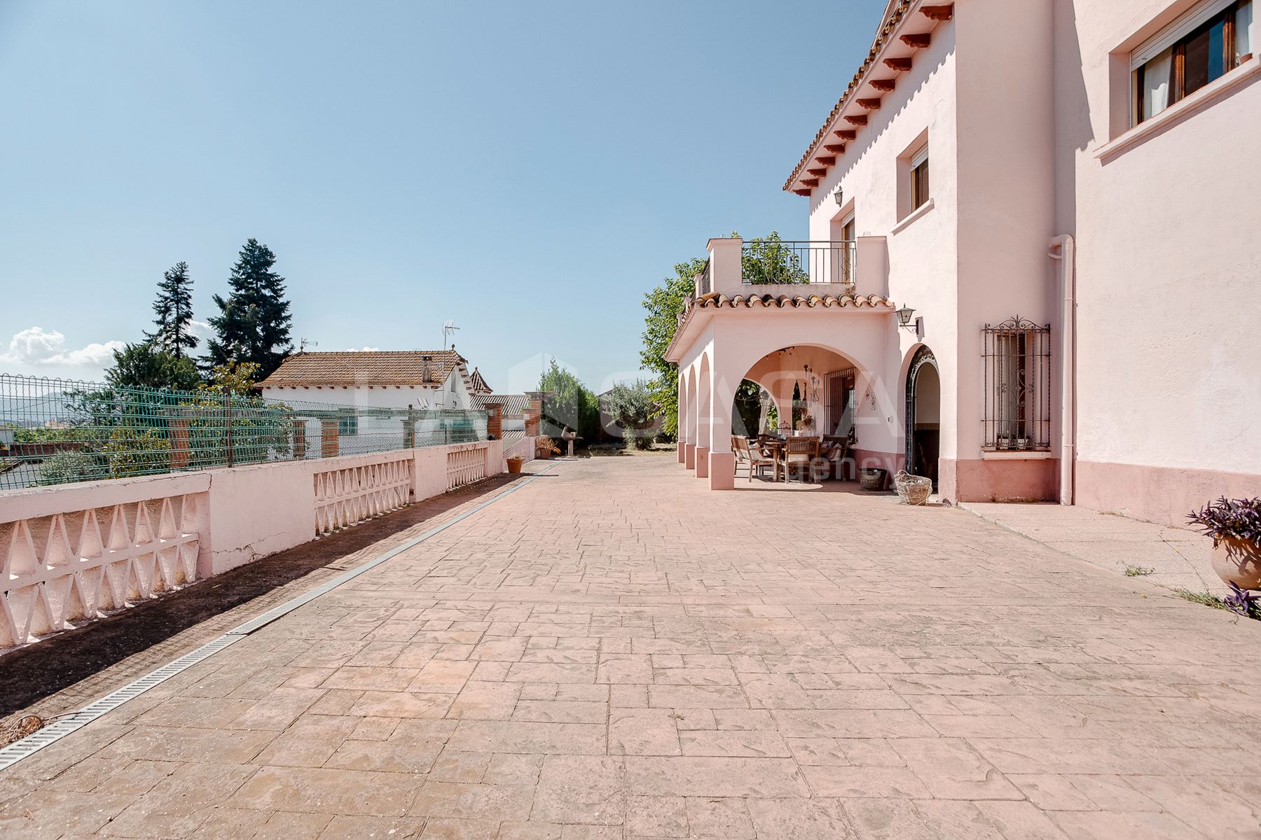 Vista exterior de Casa o chalet en venta en Canovelles con Calefacción, Terraza y Trastero