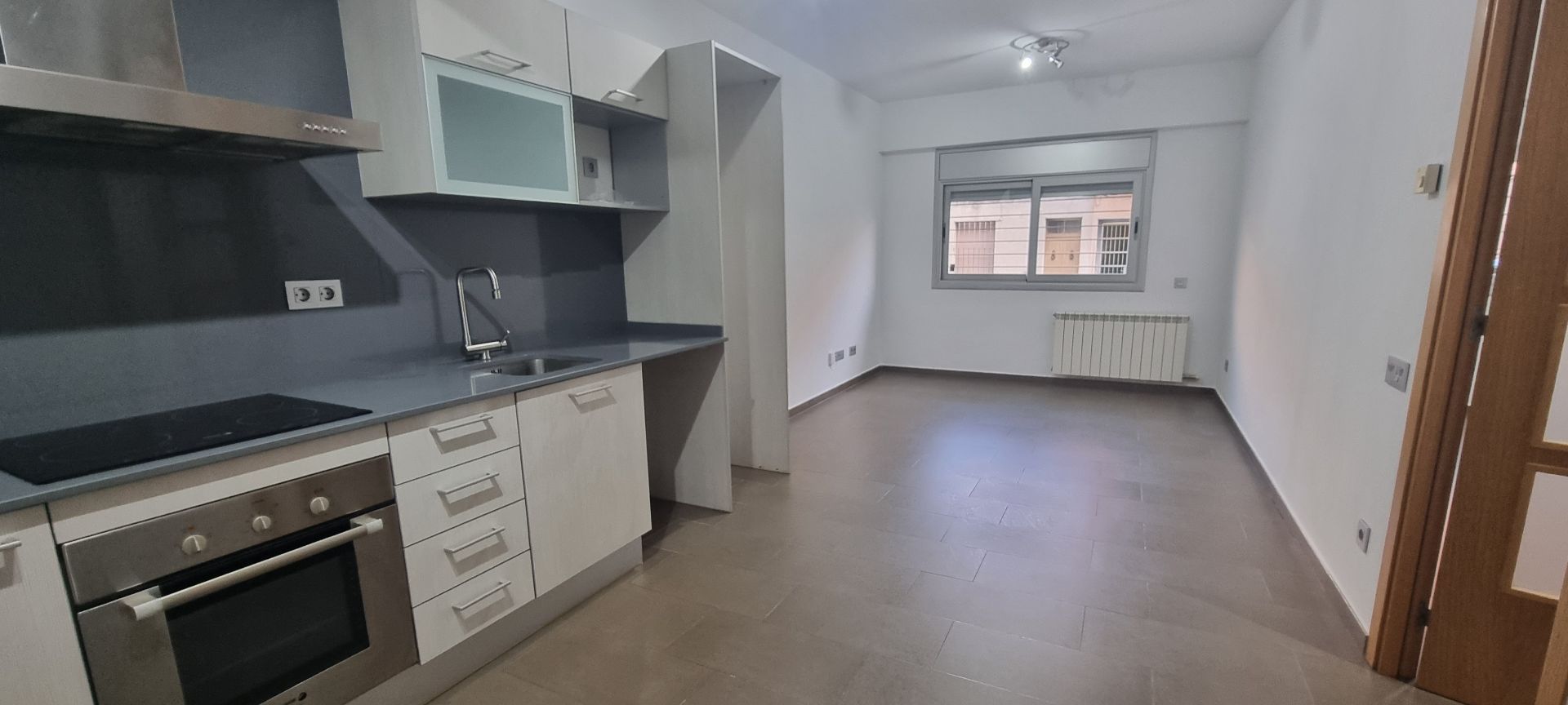 Kitchen of Flat for sale in Terrassa  with Air Conditioner and Heating