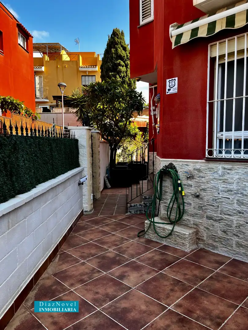 Garten von Einfamilien-Reihenhaus zum Verkauf in Vélez-Málaga mit Klimaanlage, Heizung und Parkett