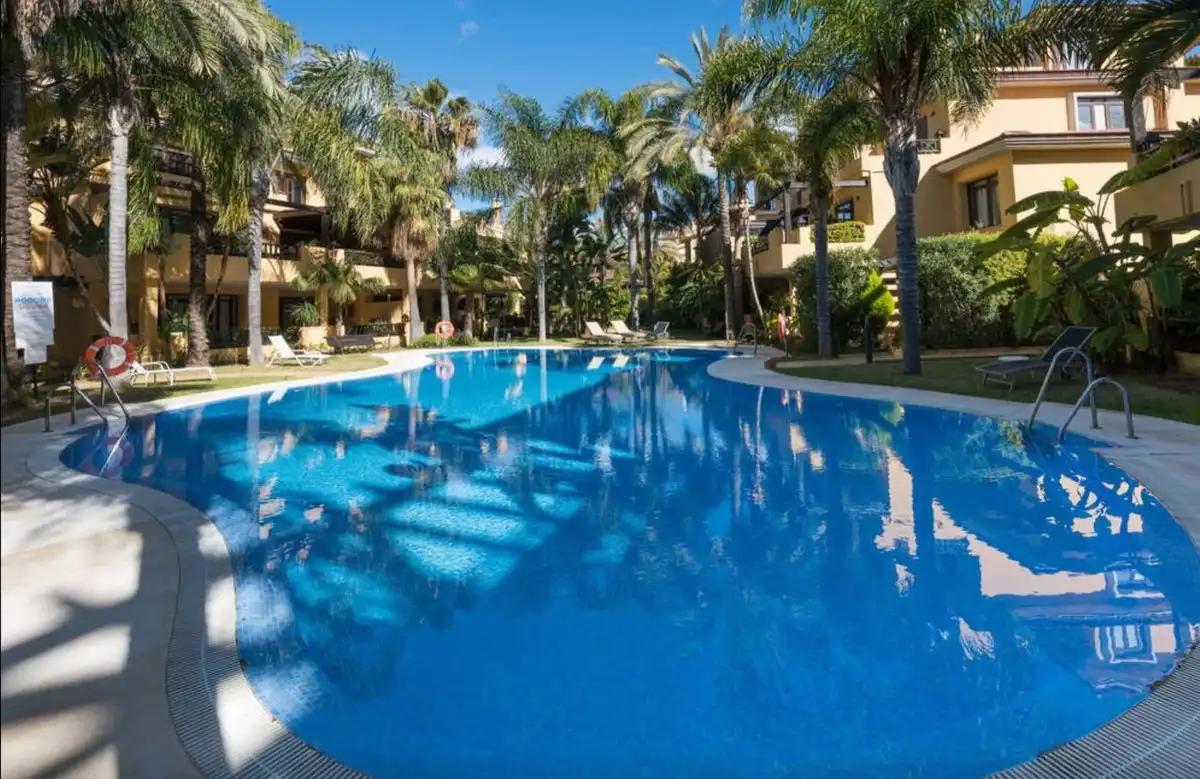 Xalet amb piscina en venda a Elviria - Cabopino, imagen 2