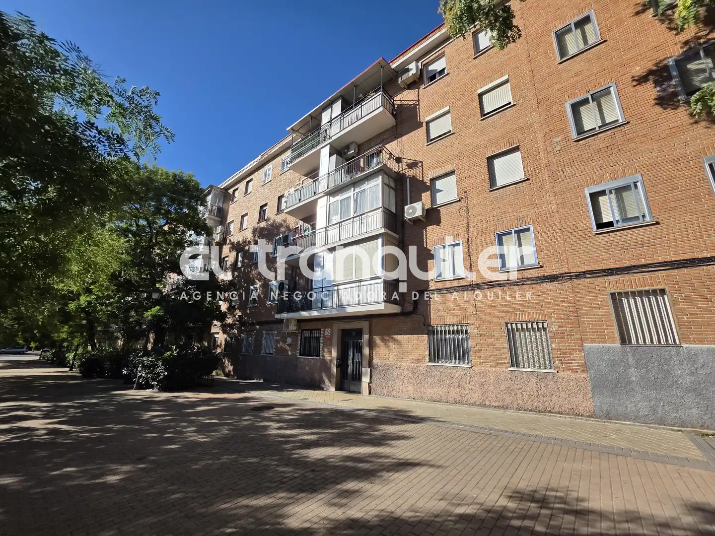 Exterior view of Flat for rent in Madrid  with Air Conditioner, Parquet flooring and Terrace