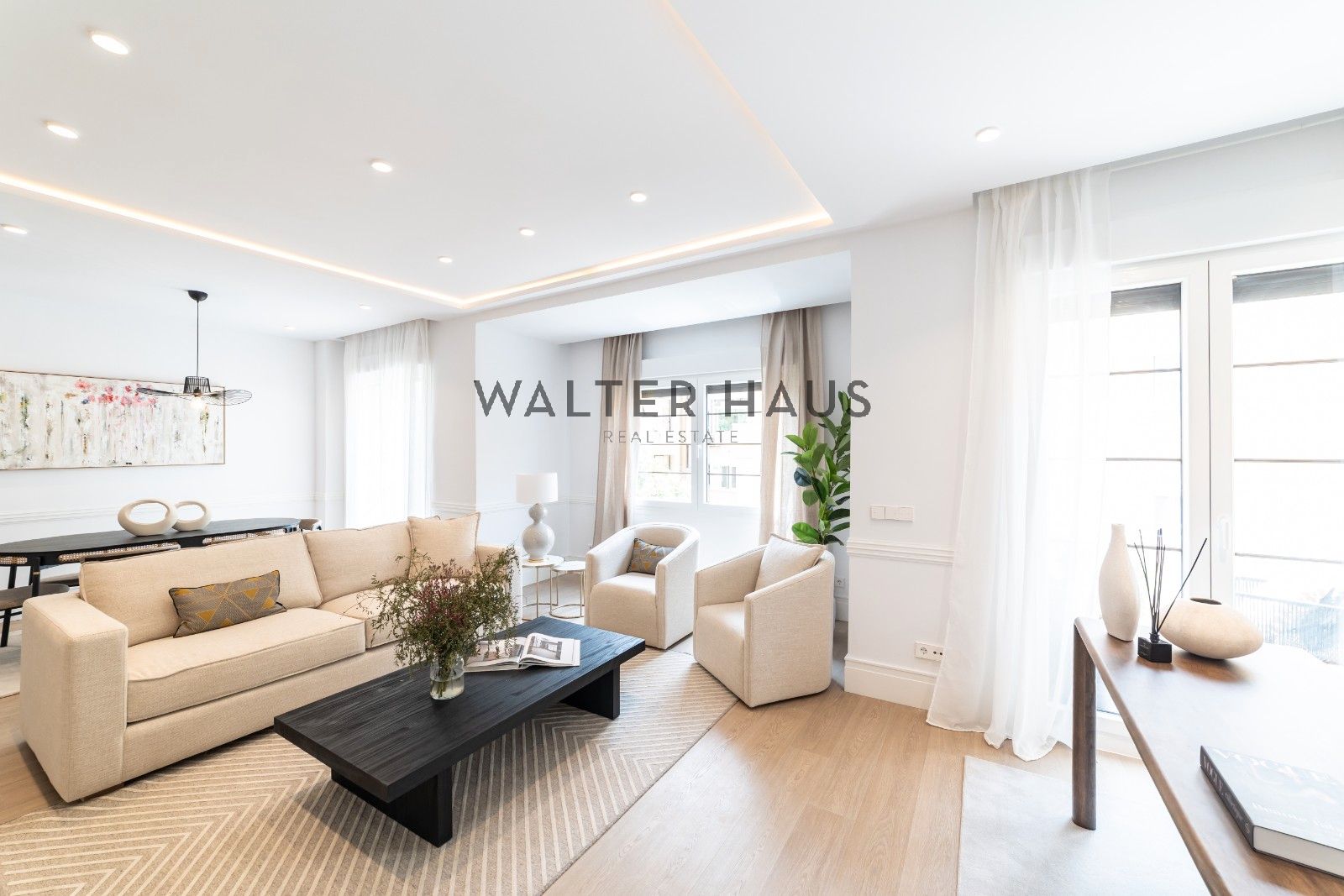 Living room of Flat for sale in  Madrid Capital  with Air Conditioner, Heating and Terrace