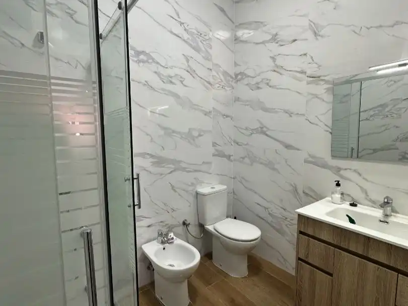 Badezimmer von Wohnung zur Miete in Teror mit Möbliert, Ofen und Waschmaschine