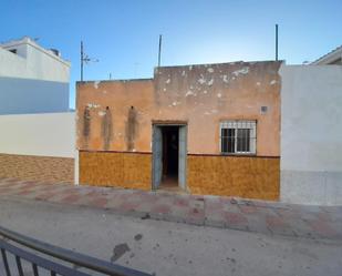 Vista exterior de Casa o xalet en venda en Las Cabezas de San Juan amb Terrassa