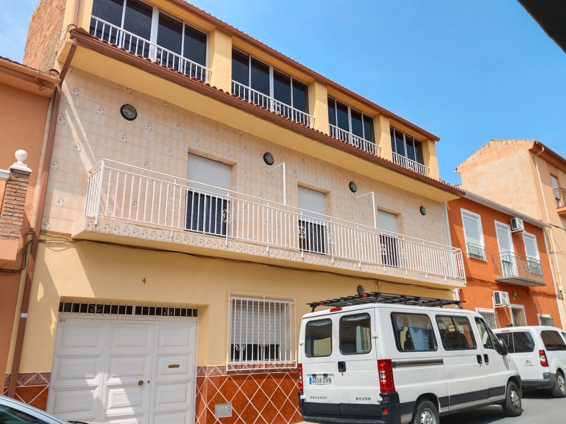 Exterior view of Single-family semi-detached for sale in Las Gabias  with Terrace, Storage room and Furnished