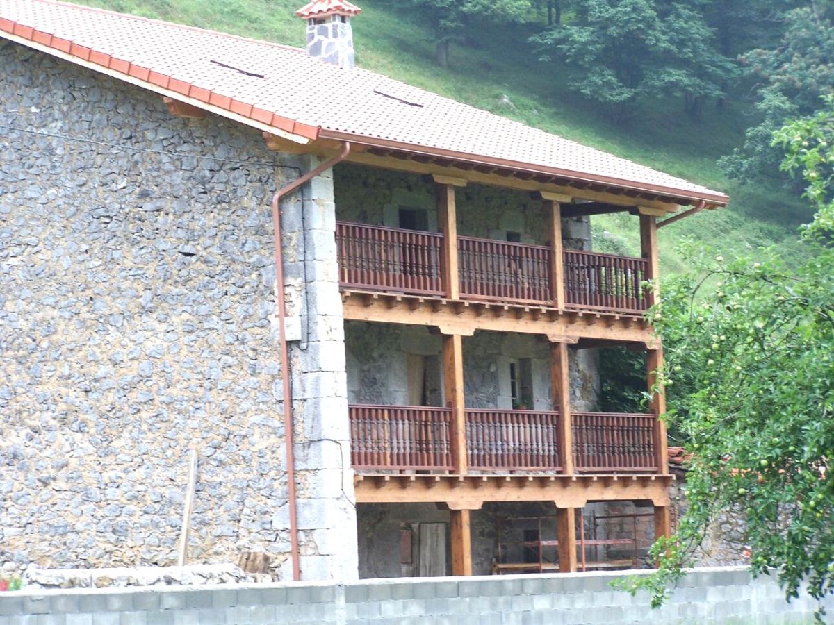 Exterior view of House or chalet for sale in Val de San Vicente   with Terrace and Balcony