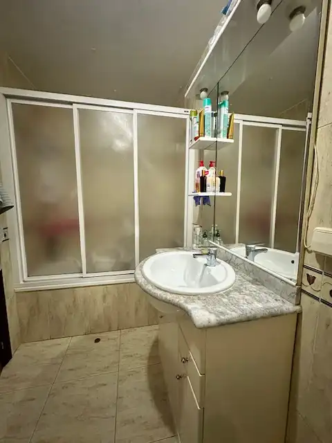 Baño de Piso en venta en Pravia con Calefacción, Trastero y Amueblado