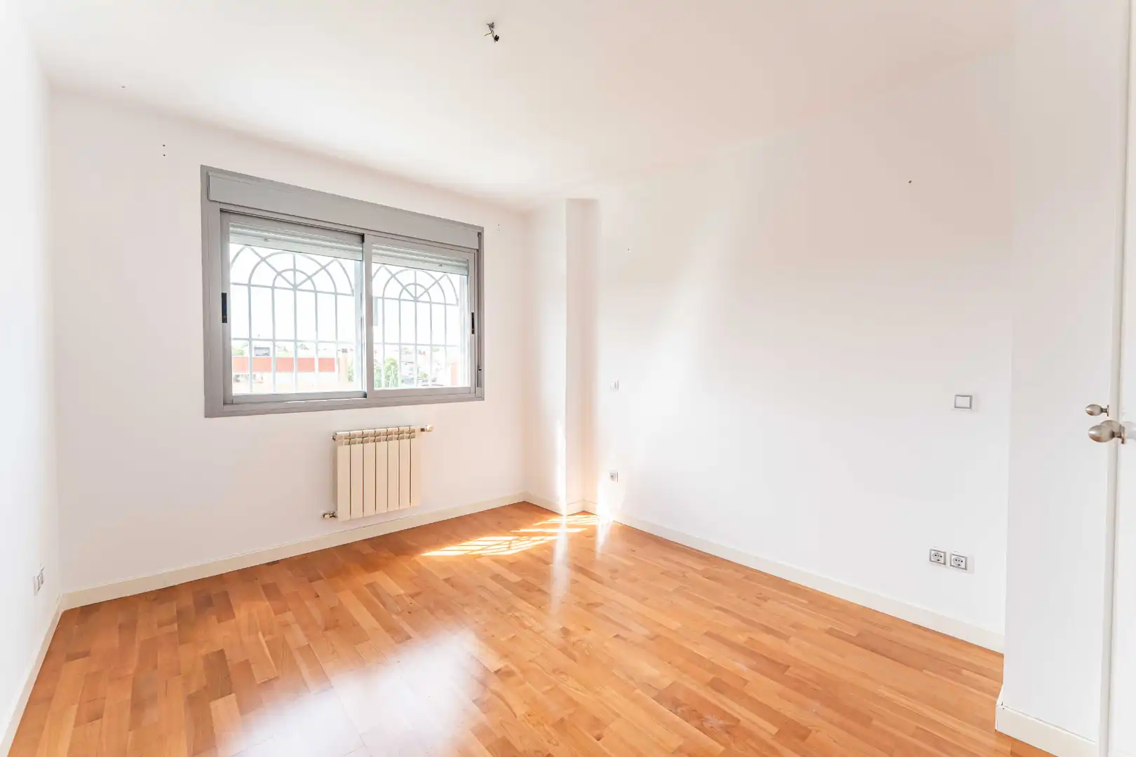 Dormitori de Casa adosada en venda en Arroyomolinos (Madrid) amb Aire condicionat, Calefacció i Jardí privat