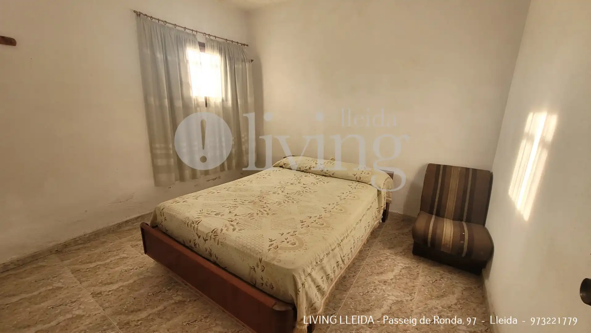 Habitación de Finca rústica en venta en Fraga con Jardín privado, Trastero y Amueblado