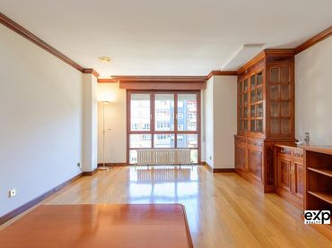 Duplex con ascensore in vendita a Calle MARCELINO SUAREZ