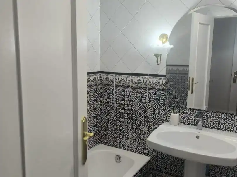 Bathroom of Flat for rent in  Logroño  with Balcony