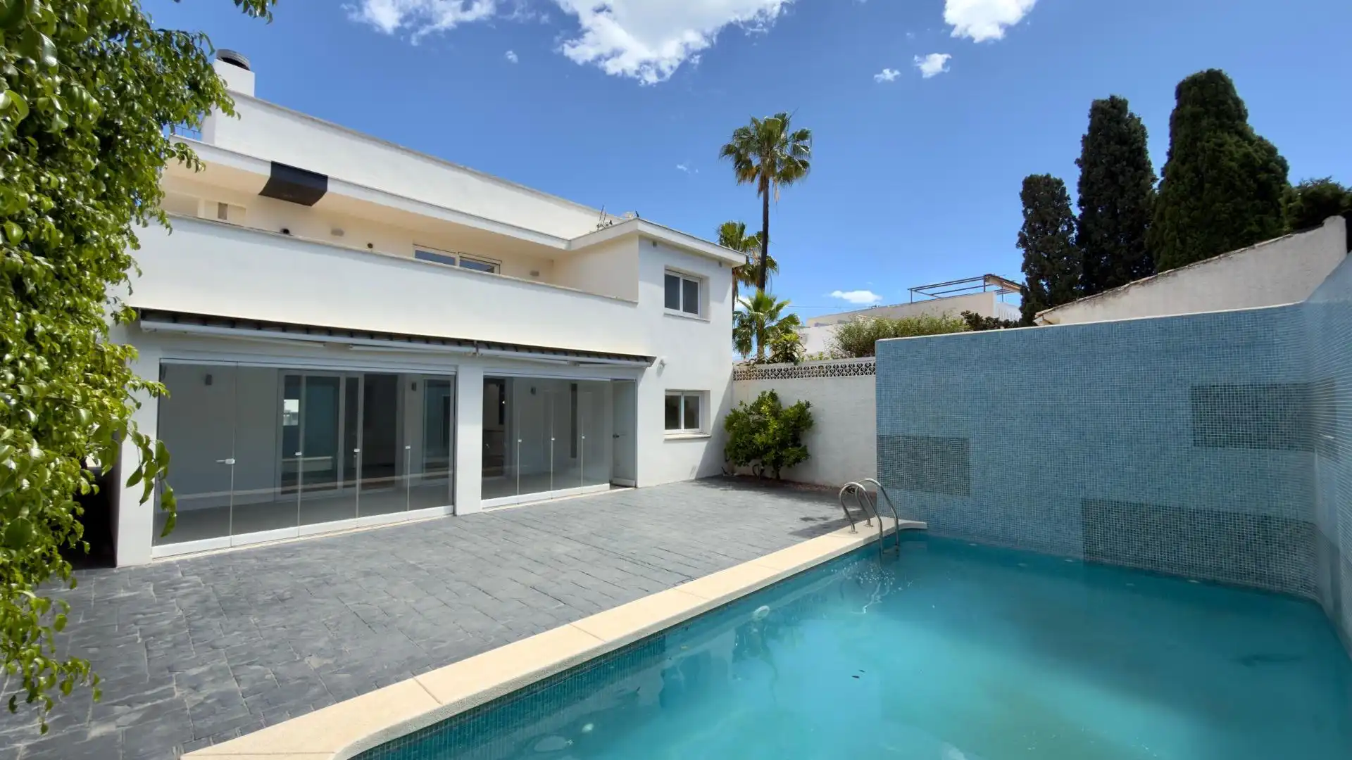 Exterior view of Detached homes for sale in L'Alfàs del Pi  with Air Conditioner, Heating and Terrace