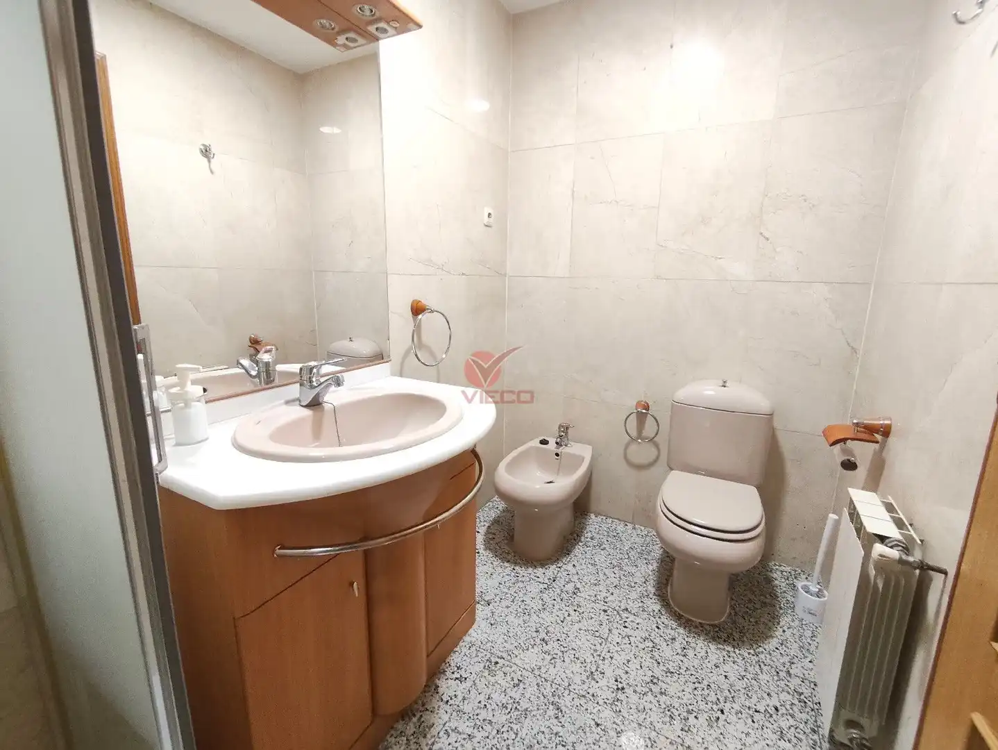 Badezimmer von Wohnung zur Miete in Cuenca mit Heizung, Abstellraum und Möbliert