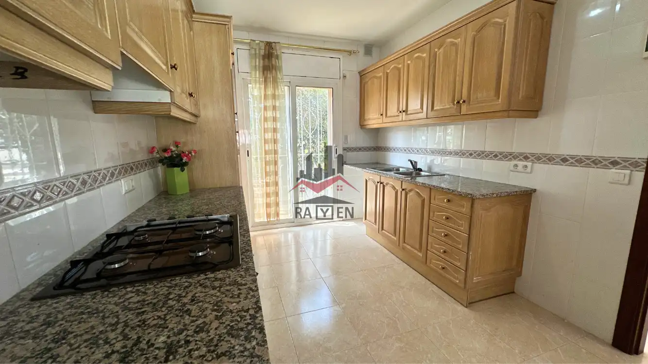 Houses for sale in del Poeta Apel·les Mestres, Poble Nou - Olivar Gran
