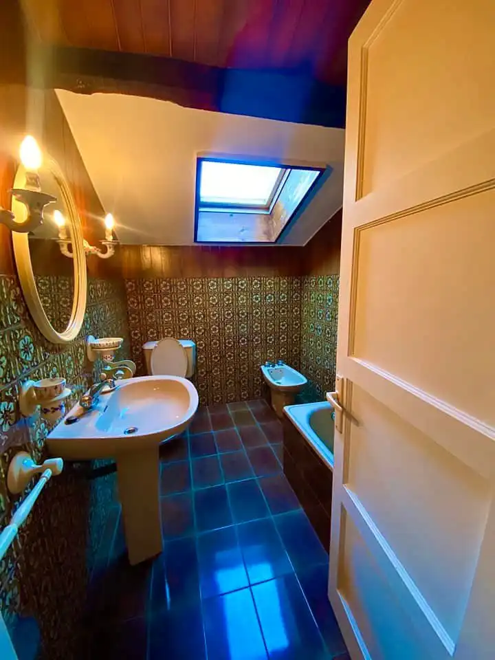 Bathroom of Houses for sale in Torrelavega   with Private garden, Parquet flooring and Terrace