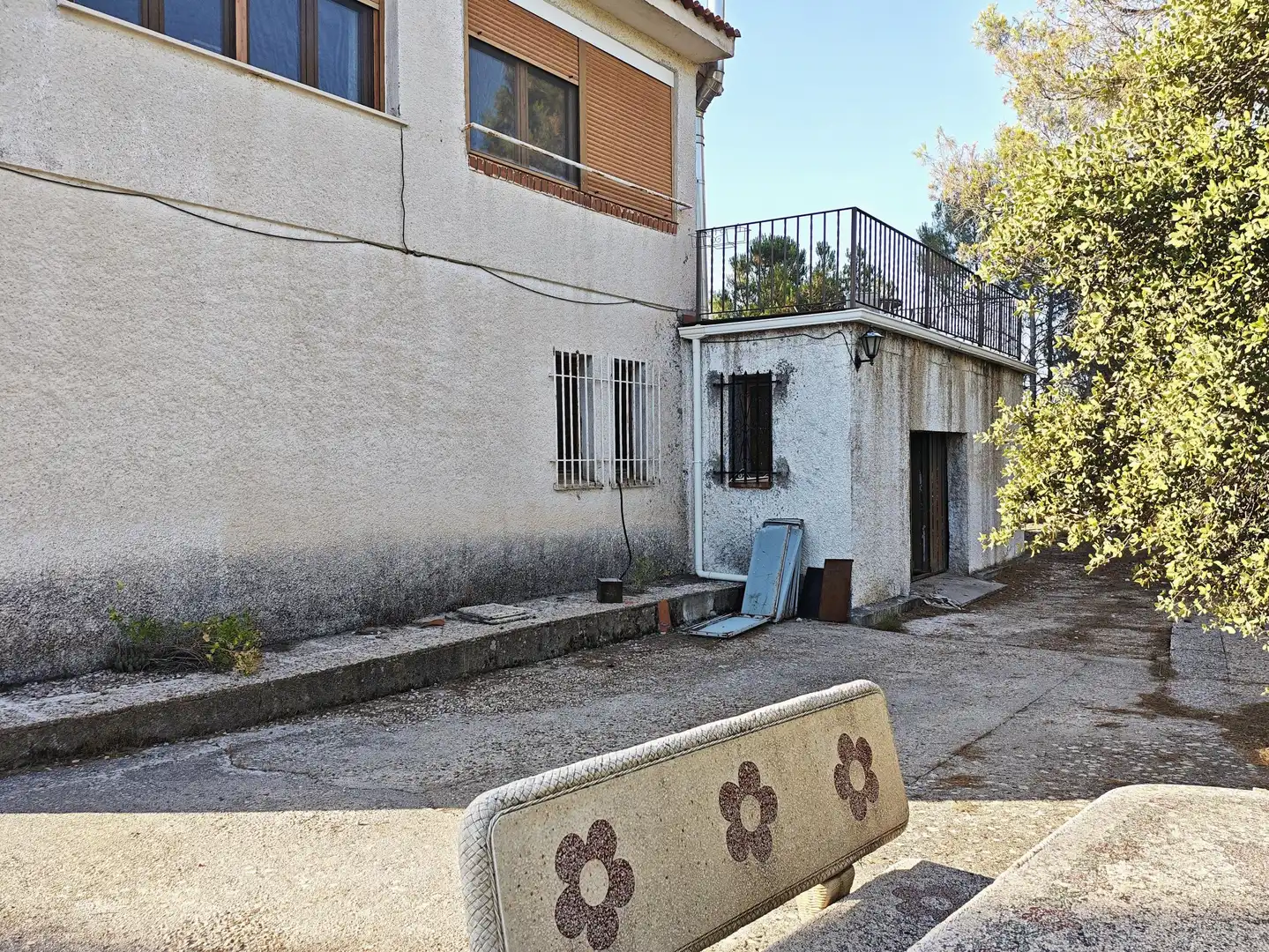 Vista exterior de Casa o chalet en venta en Perales de Tajuña con Jardín privado, Piscina y Alarma