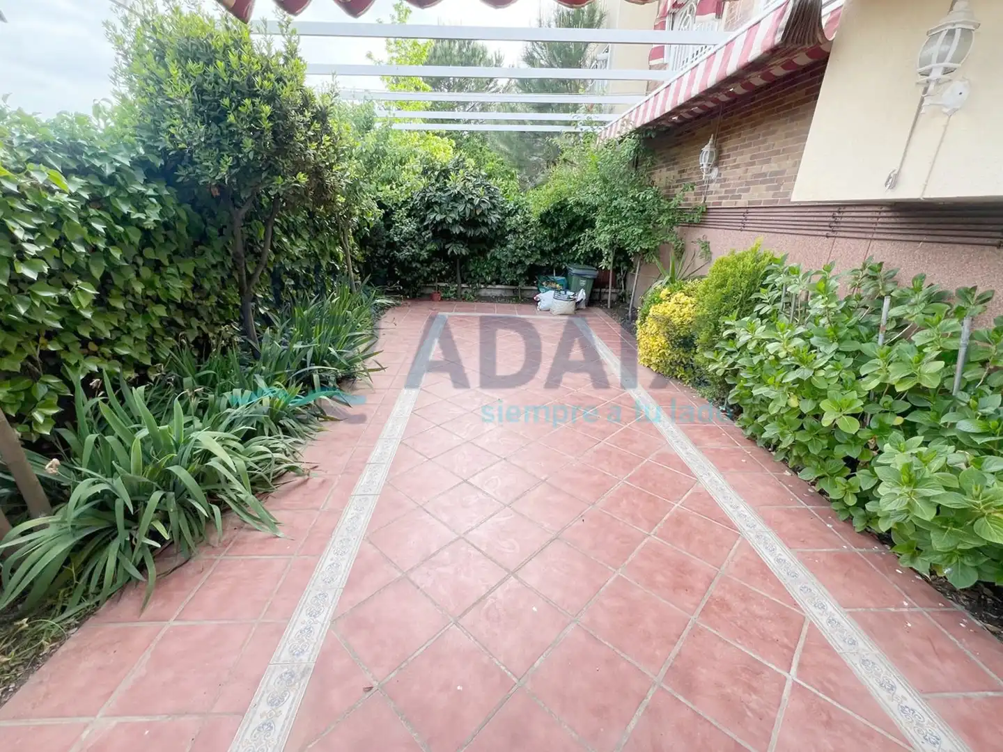 Jardín de Planta baja en venta en Arroyomolinos (Madrid) con Aire acondicionado, Trastero y Piscina comunitaria