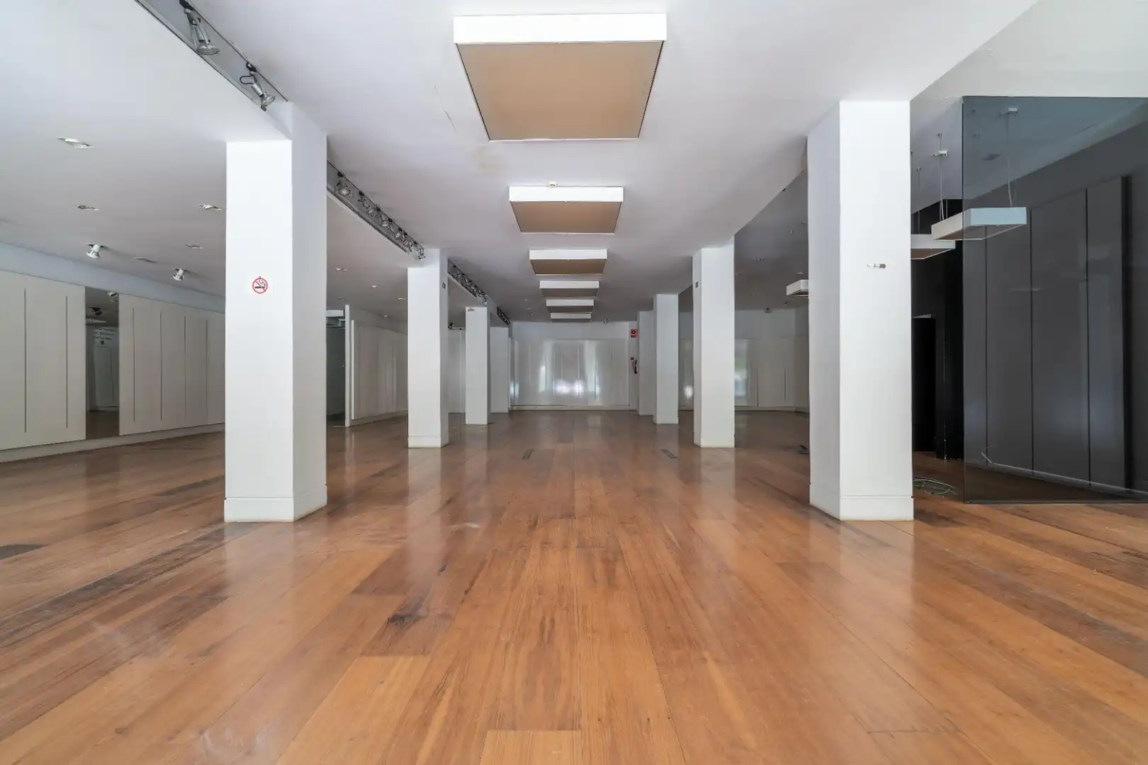Local comercial en alquiler en Paseo de Almería 57, imagen 4