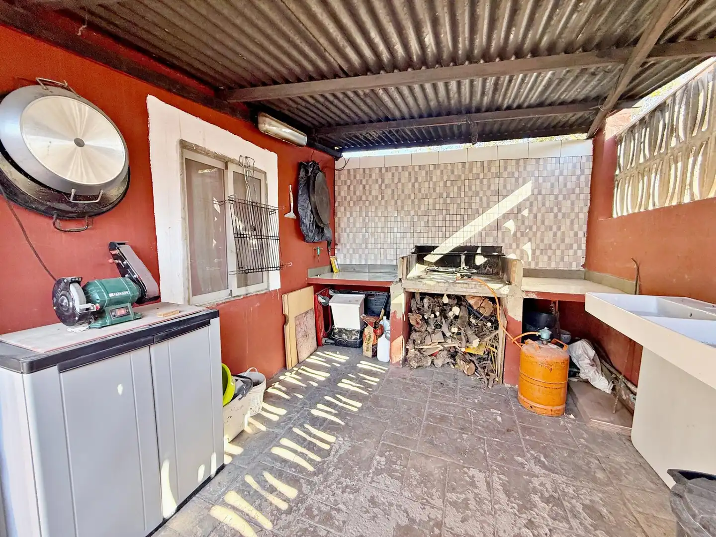 Cuina de Casa o xalet en venda en Llíria amb Aire condicionat, Calefacció i Jardí privat
