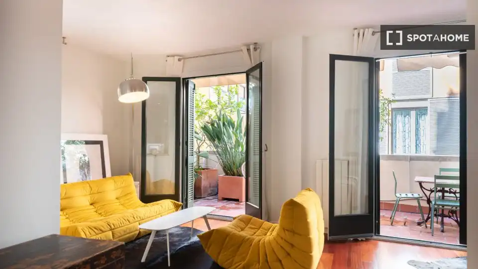 Habitació a Sant Pere, Sta. Caterina i la Ribera