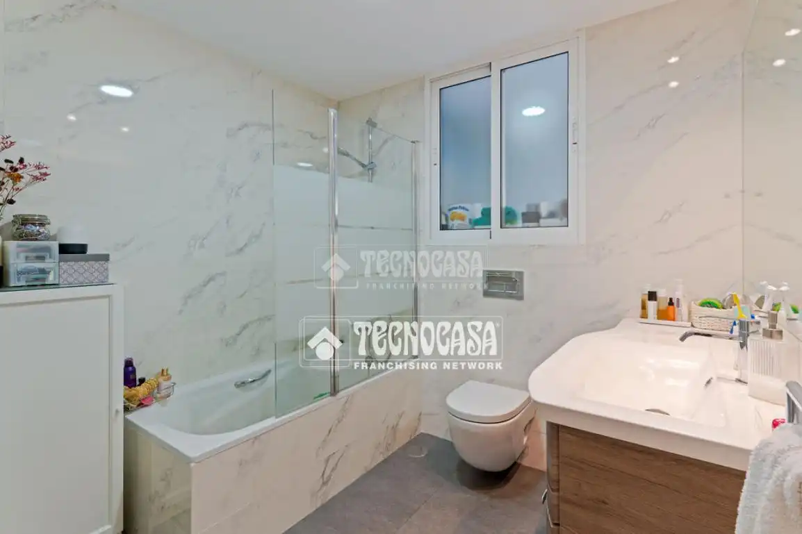 Baño de Piso en venta en Madrid con Aire acondicionado, Calefacción y Parquet