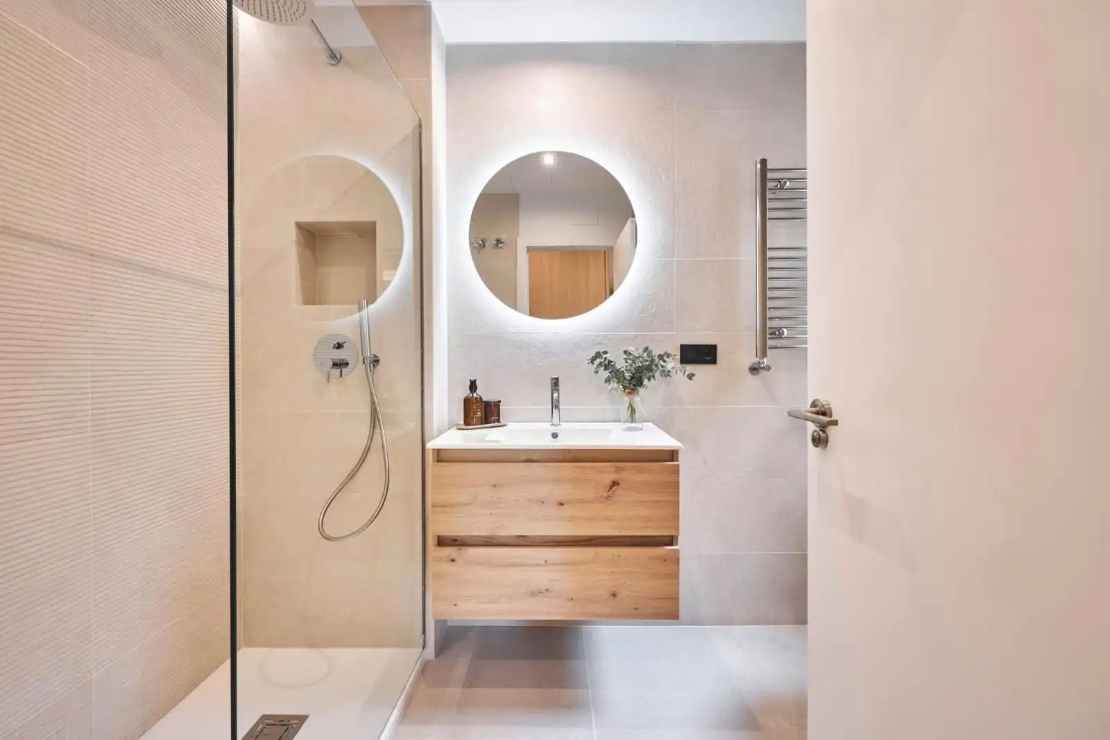 Badezimmer von Wohnung zum Verkauf in Madrid mit Klimaanlage, Heizung und Parkett