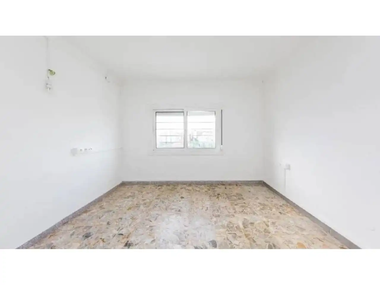 Habitación de Piso en venta en L'Hospitalet de Llobregat con Balcón
