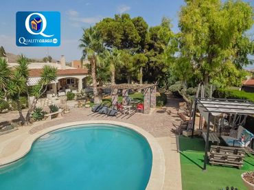 Villa zum Verkauf in Partidas de Alicante