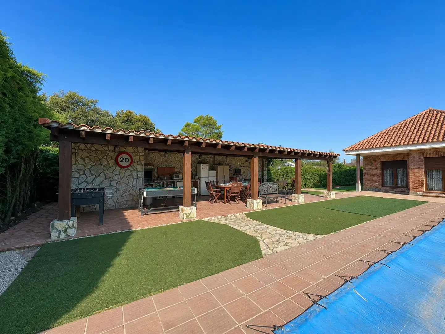 Terraza de Casa o chalet en venta en Nuevo Baztán con Calefacción, Jardín privado y Trastero
