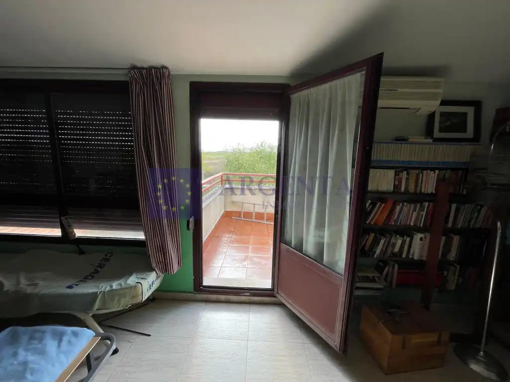 Einfamilien-Reihenhaus zum Verkauf in Calle La Habana, Nuevo Cáceres