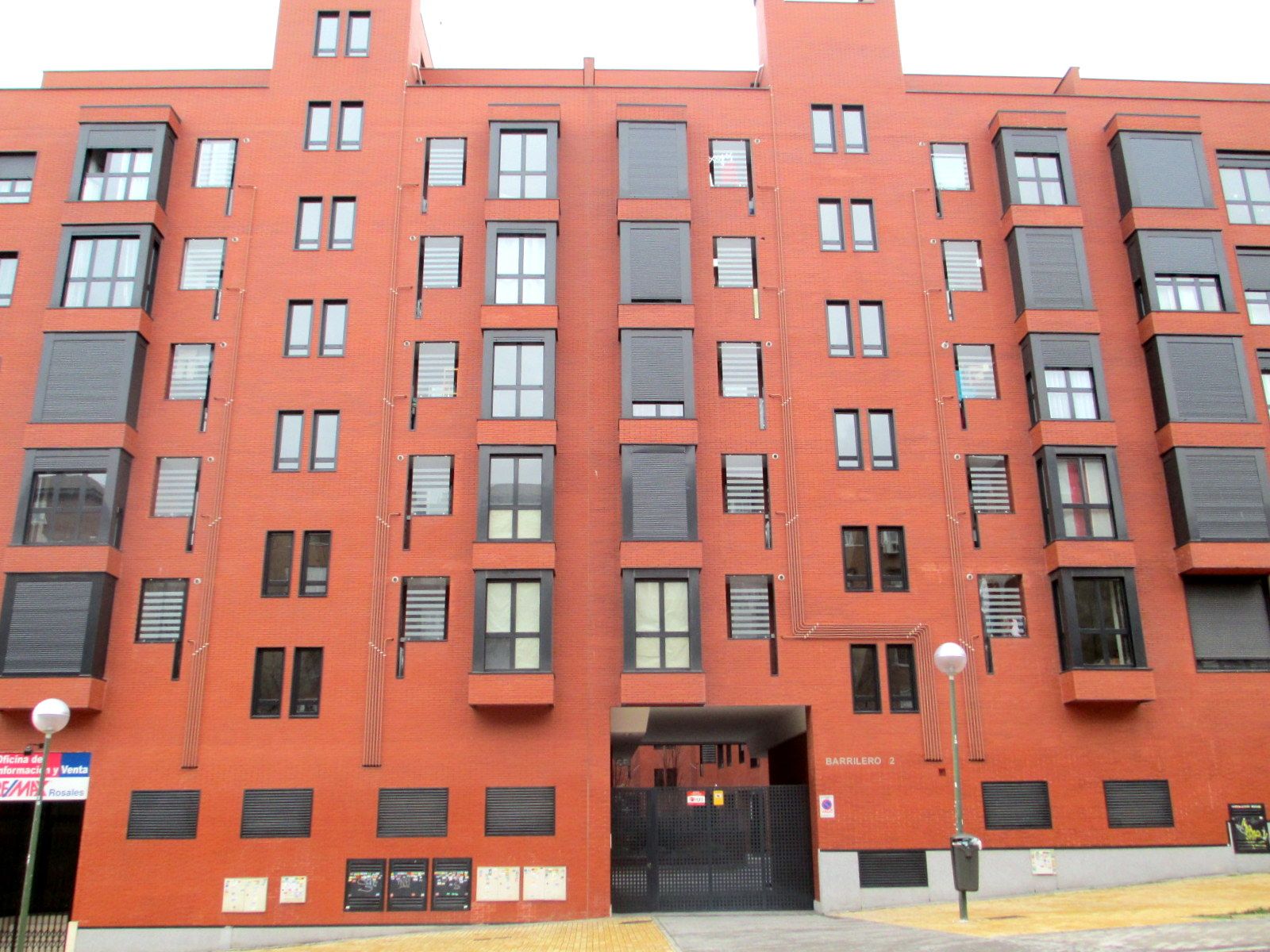 Exterior view of Flat to rent in  Madrid Capital  with Air Conditioner, Heating and Private garden
