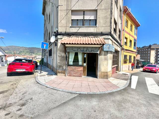 Local comercial en Venta en Calle HUERTA OTERO en Fozaneldi - Tenderina
