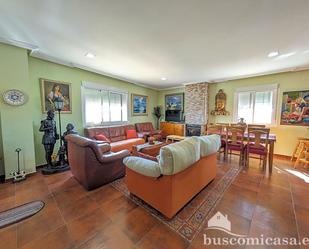 Living room of House or chalet for sale in Jabalquinto  with Air Conditioner, Private garden and Terrace
