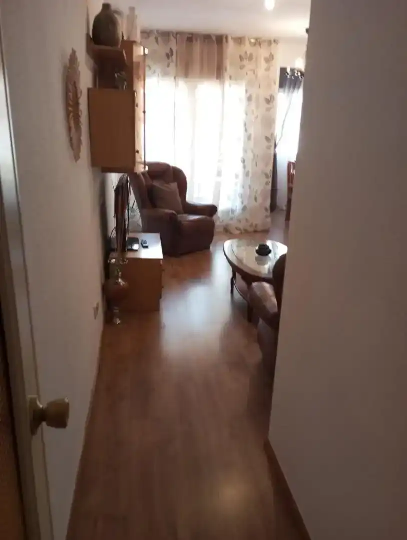 Living room of Flat for rent in Madrigal de la Vera  with Air Conditioner, Private garden and Parquet flooring