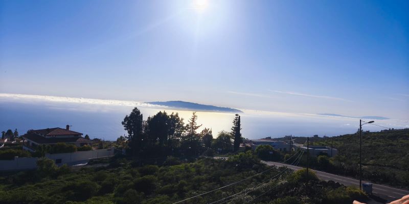 Vista exterior de Casa o xalet en venda en Adeje amb Jardí privat, Terrassa i Moblat