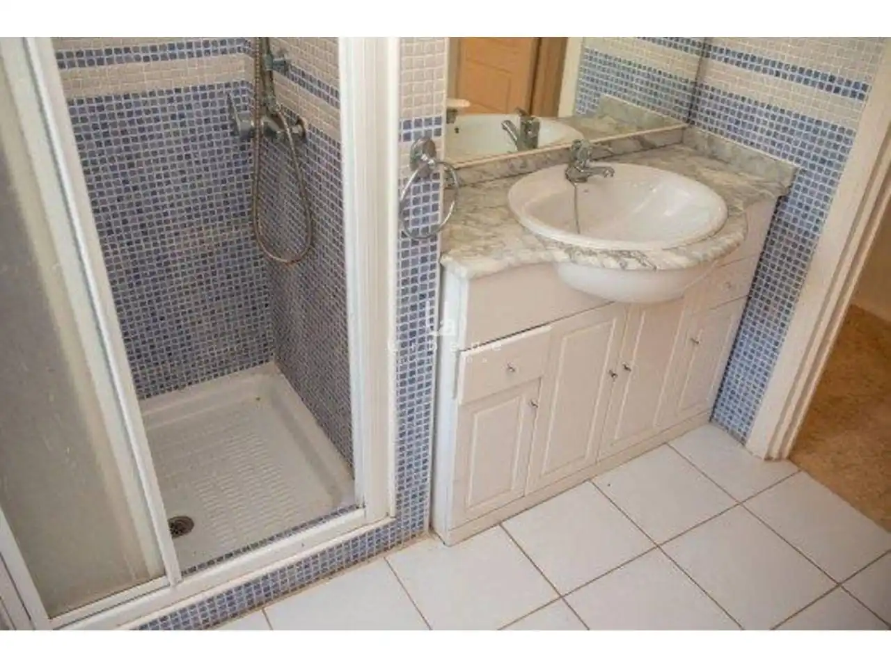 Badezimmer von Wohnung zum Verkauf in Cartagena mit Privatgarten, Terrasse und Gemeinschaftspool