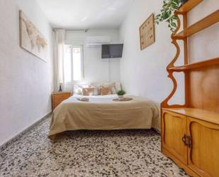 Bedroom of Flat to share in  Valencia Capital  with Air Conditioner, Heating and Terrace