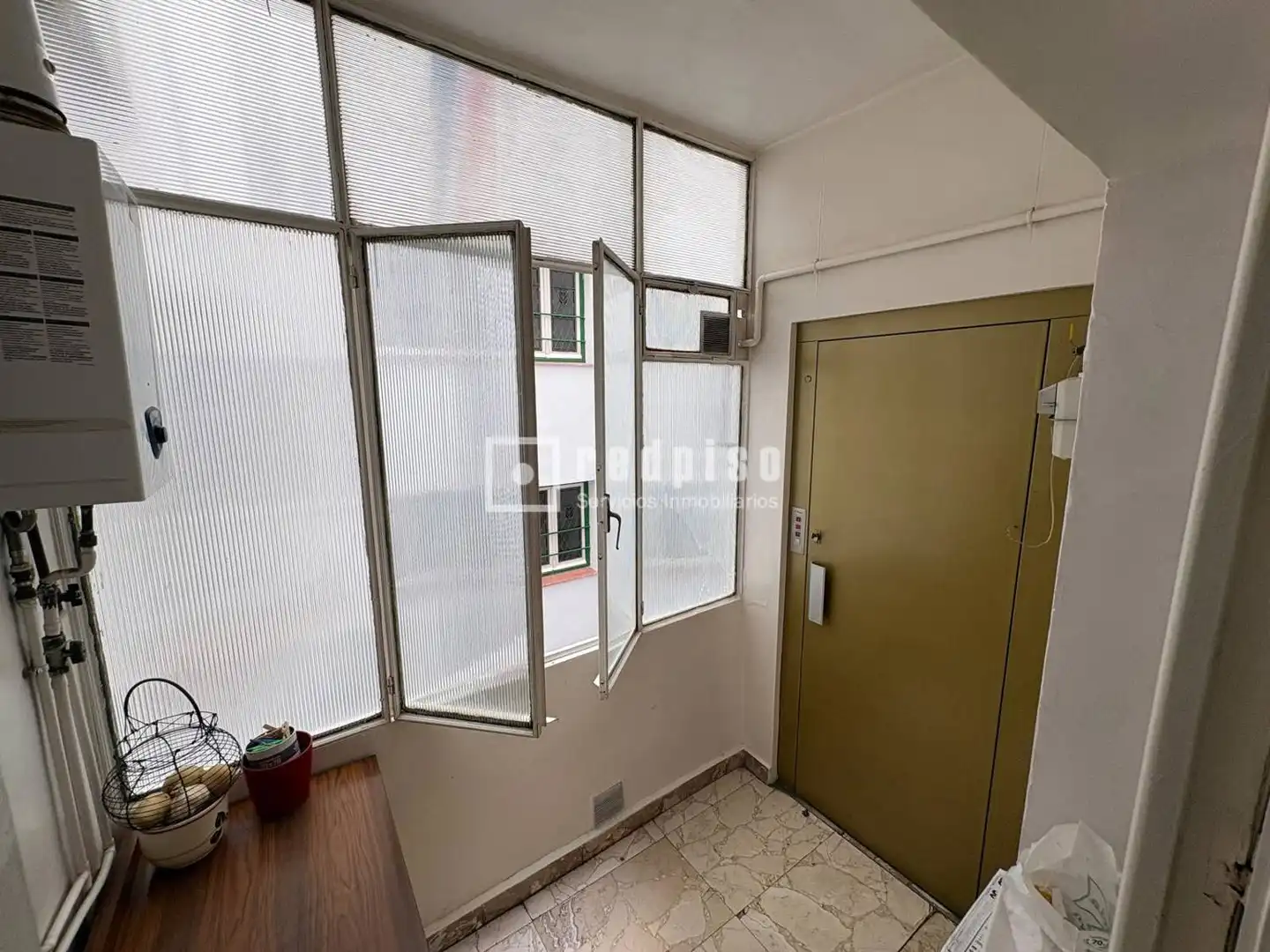 Habitación de Piso en venta en Madrid con Calefacción, Parquet y Terraza