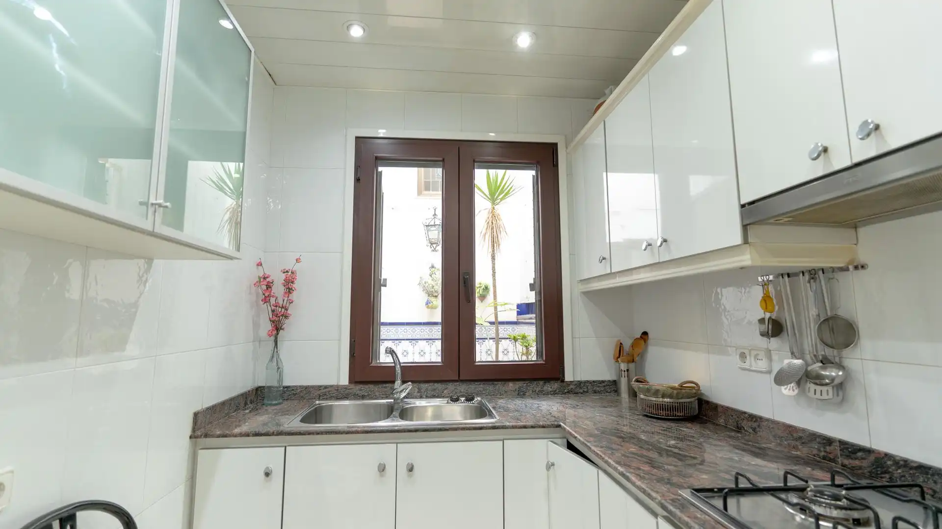 Cocina de Casa adosada en venta en L'Hospitalet de Llobregat con Terraza
