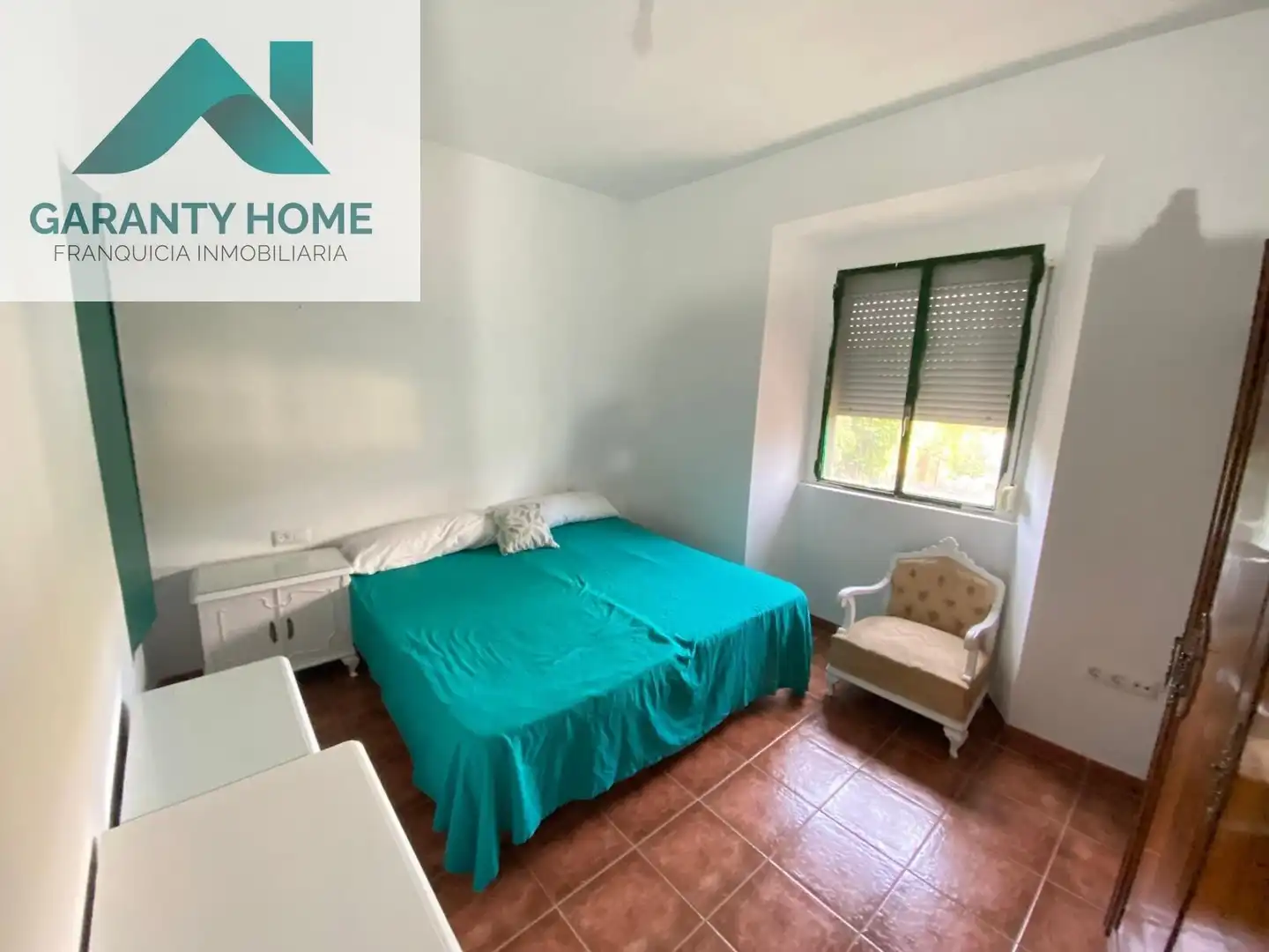 Habitación de Finca rústica de alquiler en Jaén con Amueblado y Piscina comunitaria