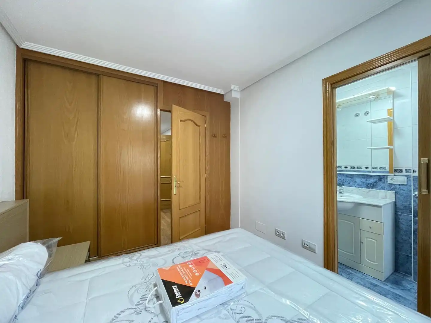 Schlafzimmer von Wohnung zur Miete in Ponferrada mit Möbliert und Balkon