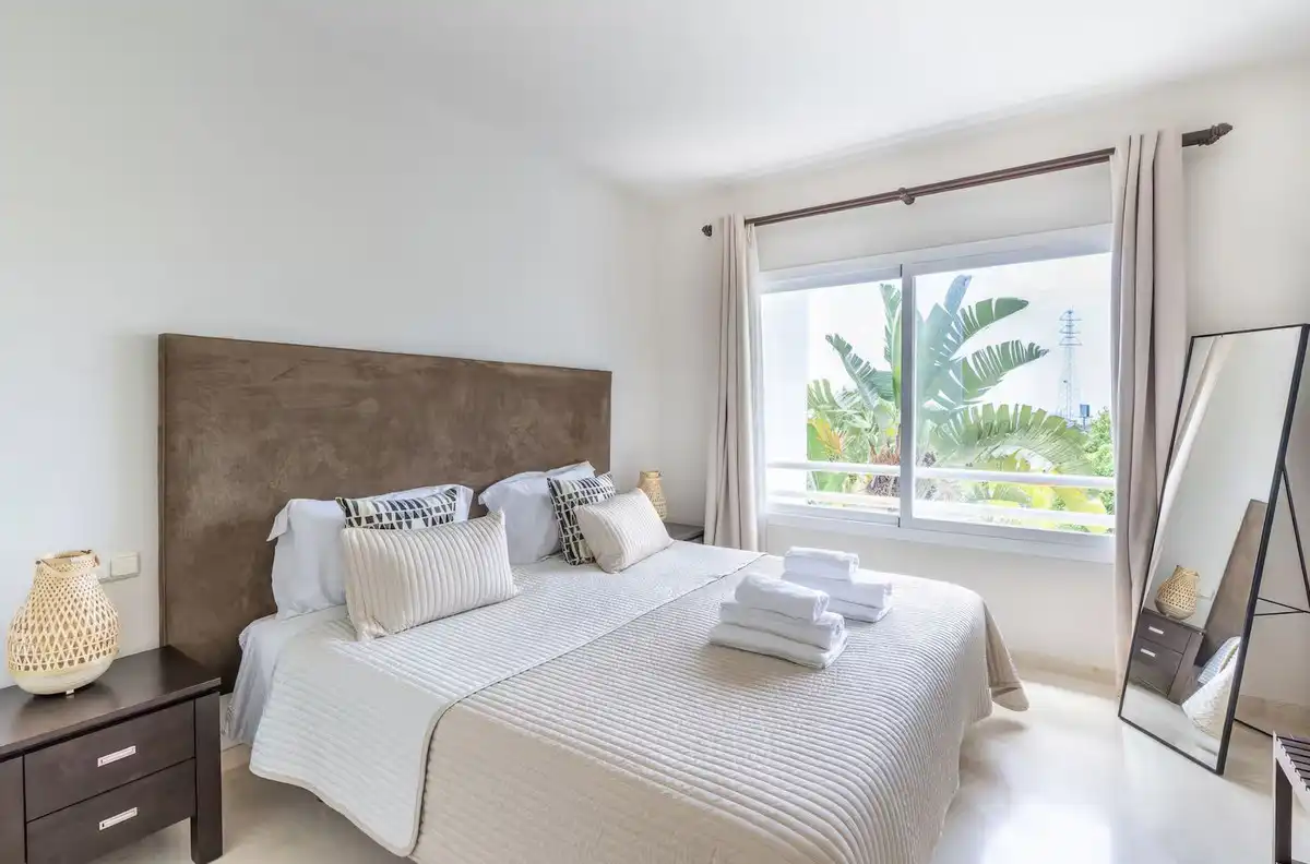 Dormitori de Apartament en venda en Casares amb Aire condicionat, Terrassa i Traster