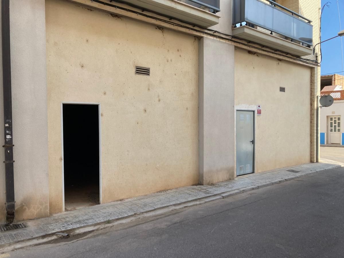 Vista exterior de Local en venta en Alcanar