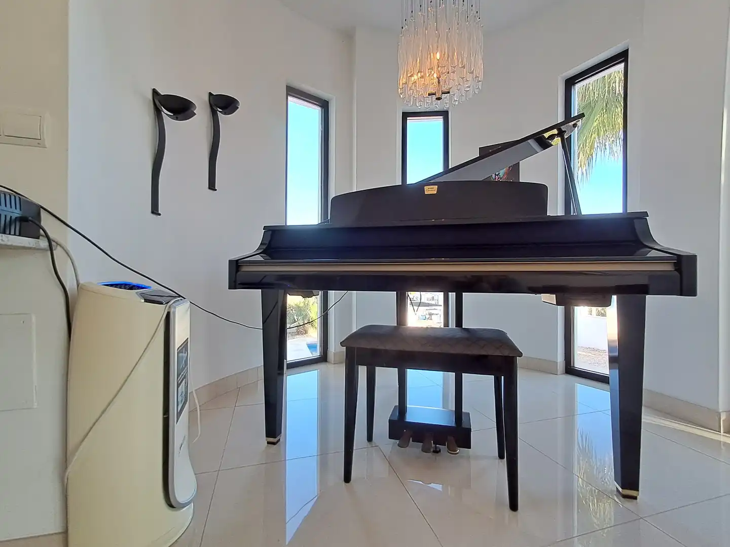 Sala d'estar de Casa o xalet en venda en Polop amb Aire condicionat, Calefacció i Jardí privat