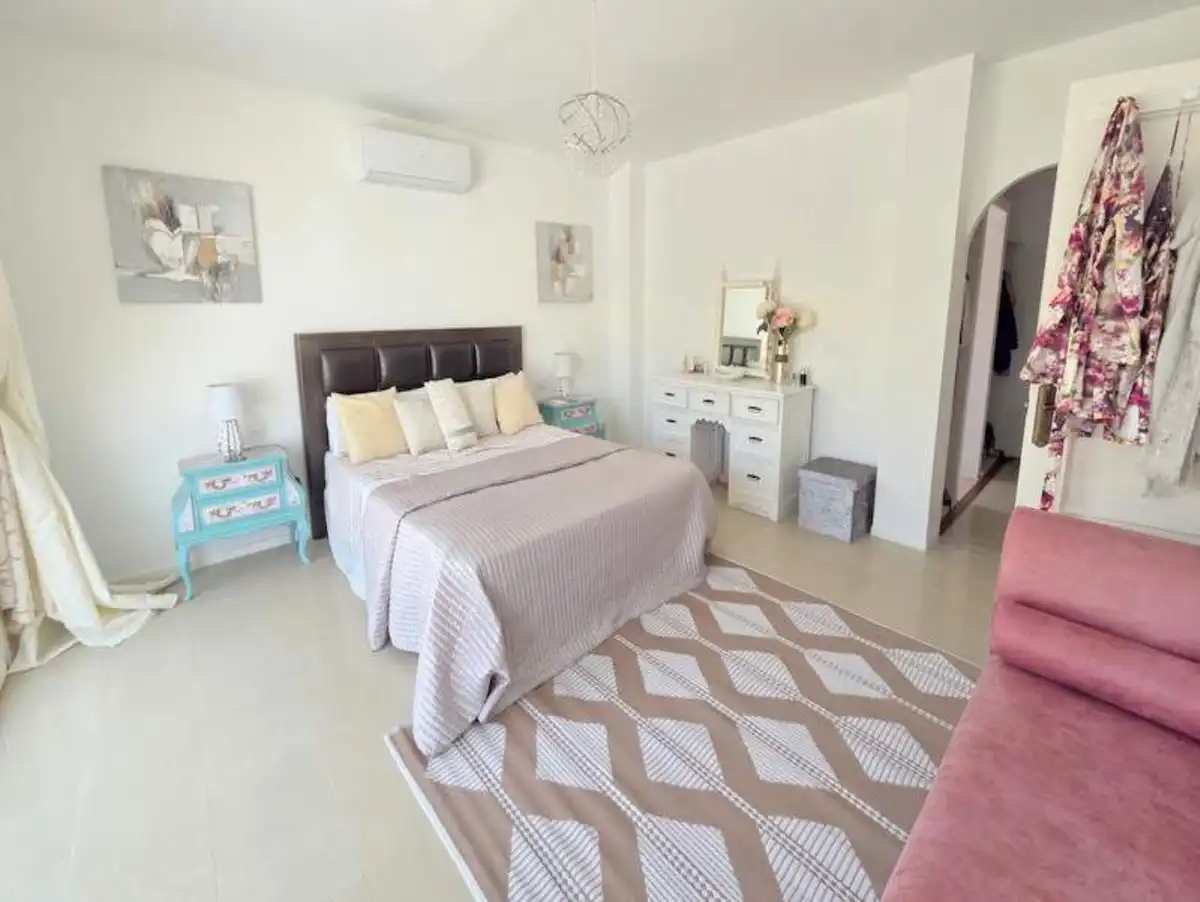 Dormitori de Casa o xalet en venda en Manilva amb Aire condicionat