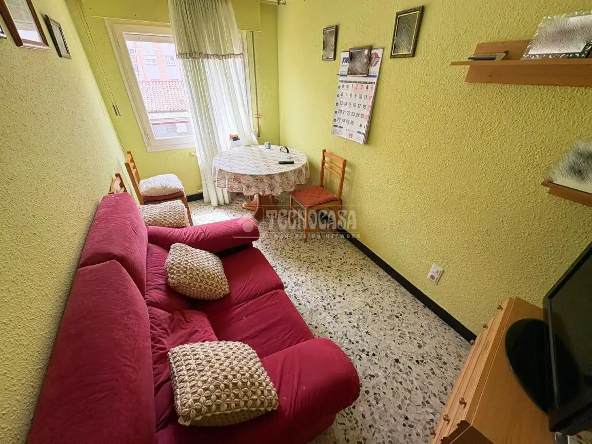 Sala de estar de Piso en venta en Zaragoza con Calefacción y Terraza