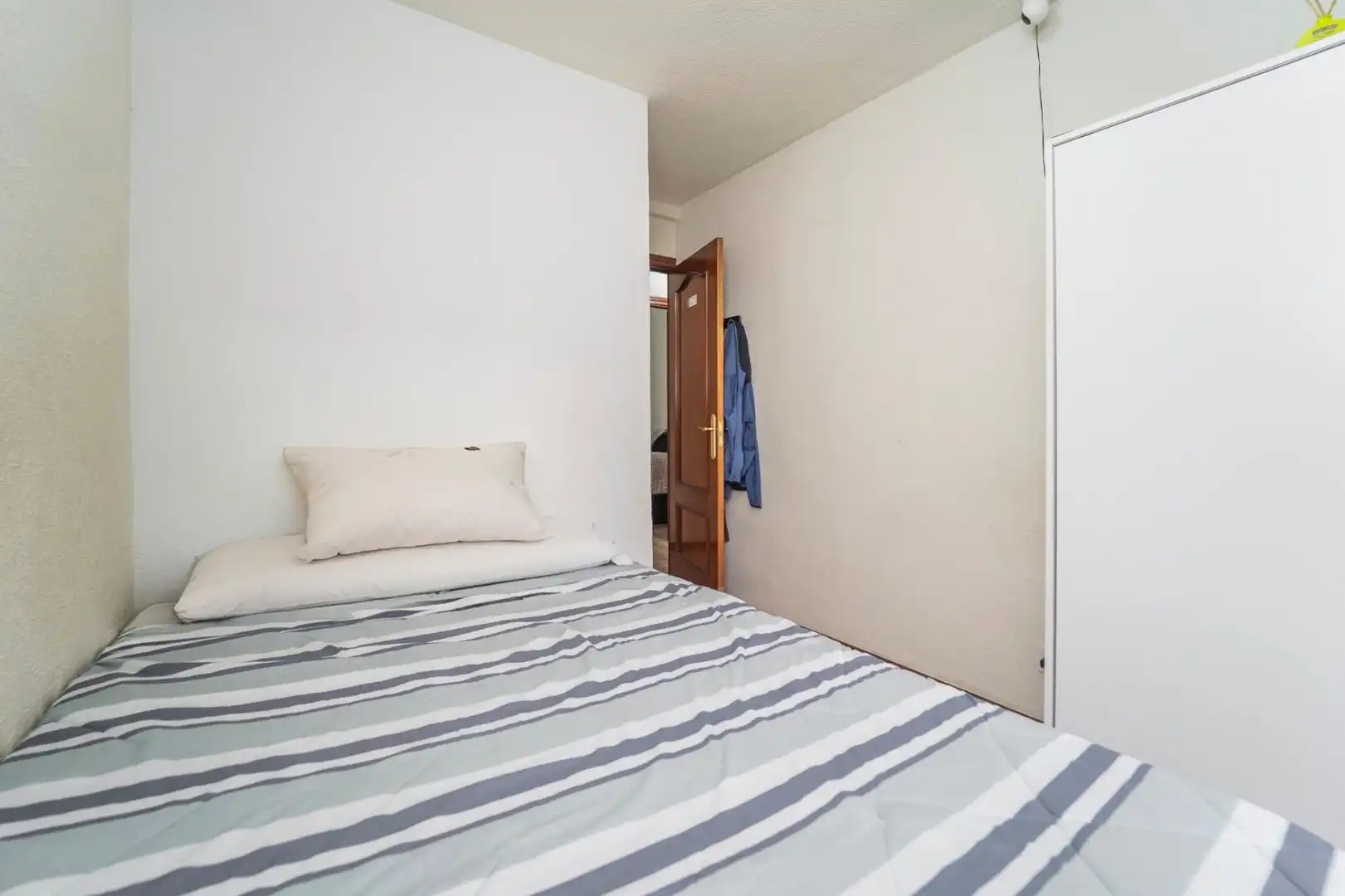 Habitación de Piso en venta en Leganés con Calefacción
